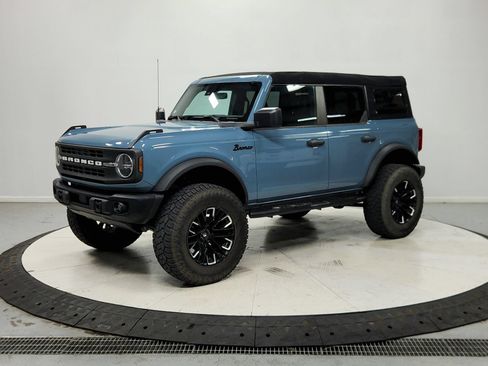 Used 2023 Ford Bronco Black Diamond AWD/4WD image 4