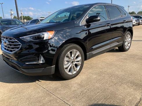 Certified 2024 Ford Edge Titanium AWD/4WD image 1