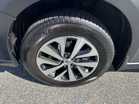 Certified 2023 Subaru Outback Premium image 6