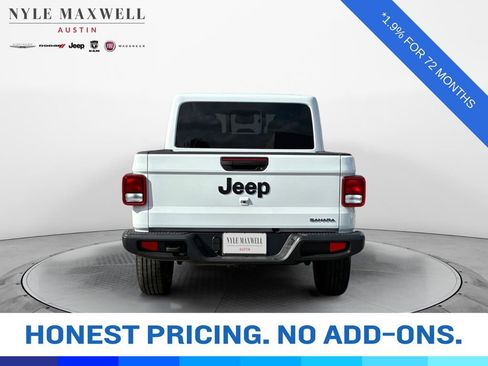 New 2026 Jeep Gladiator Sahara image 15