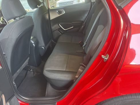 Used 2022 Kia Soul LX FWD image 12