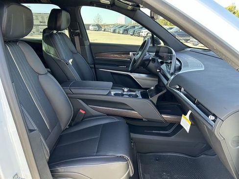 New 2026 Cadillac Vistiq Sport AWD/4WD image 21