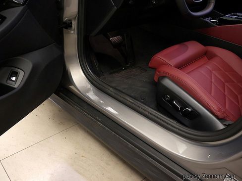 Certified 2026 BMW 540i xDrive AWD/4WD image 28