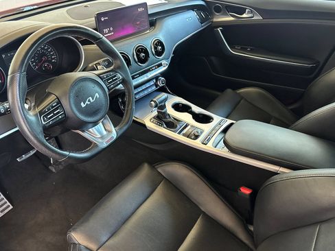 Used 2022 Kia Stinger GT1 RWD image 10