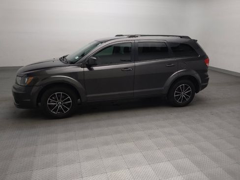 Used 2018 Dodge Journey SE w/ Popular Equipment Group FWD image 2