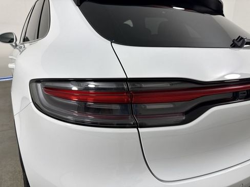 Certified 2026 Porsche Macan S AWD/4WD image 18