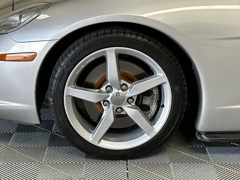 Used 2007 Chevrolet Corvette Coupe w/ Preferred Equipment Group RWD image 39