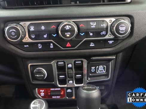 Used 2025 Jeep Gladiator Sport AWD/4WD image 26