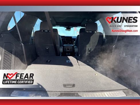Used 2025 GMC Yukon AT4 w/ AT4 Premium Package image 35