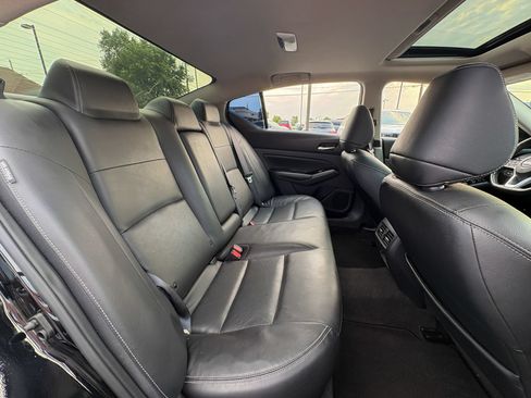 Used 2024 Nissan Altima 2.5 SL FWD image 27