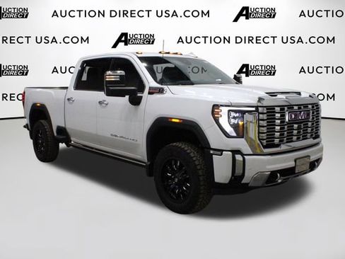 Used 2024 GMC Sierra 2500 Denali w/ Denali Reserve Package AWD/4WD image 2