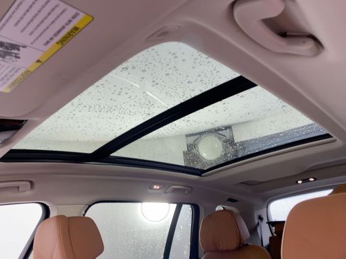 Certified 2023 BMW X7 xDrive40i w/ Climate Comfort Package image 12