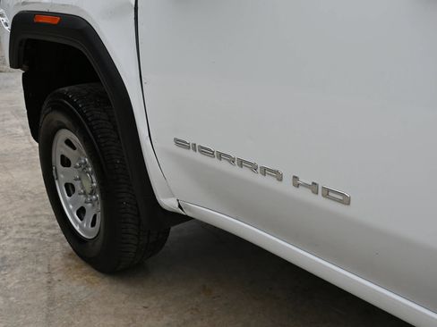 Used 2025 GMC Sierra 2500 Pro w/ Convenience Package AWD/4WD image 9