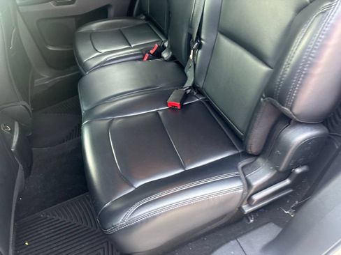 Used 2019 Ford Explorer XLT w/ Equipment Group 202A AWD/4WD image 35
