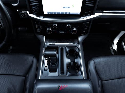 Used 2021 Ford F150 Lariat w/ Max Trailer Tow Package image 13