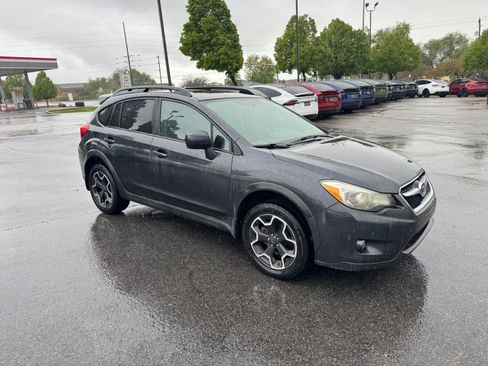 Used 2014 Subaru Crosstrek 2.0i Premium AWD/4WD image 7