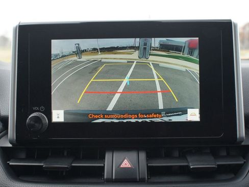 Used 2023 Toyota RAV4 XLE image 6