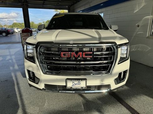 Used 2023 GMC Yukon SLT image 3