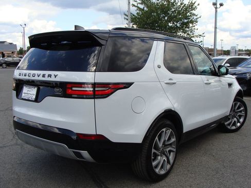 Used 2020 Land Rover Discovery Landmark image 6
