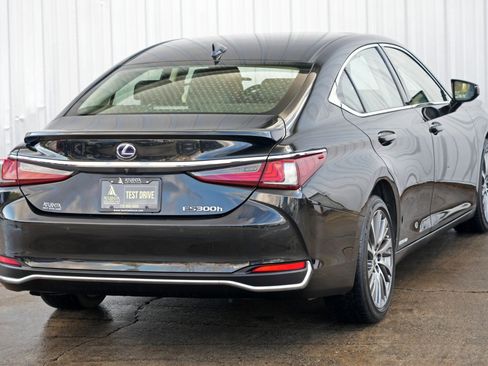Used 2019 Lexus ES 300h image 51