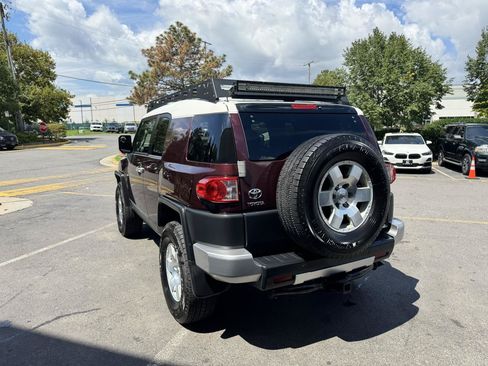 Used 2007 Toyota FJ Cruiser 4WD w/ Upgrade Pkg 2 image 7