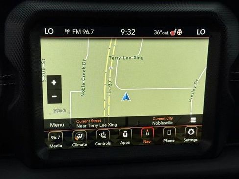 Used 2020 Jeep Wrangler Unlimited Sahara image 26