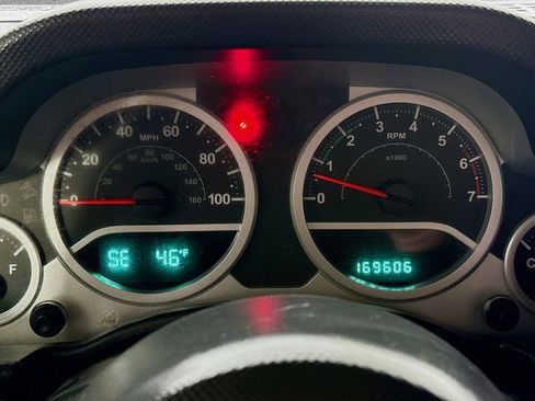 Used 2007 Jeep Wrangler Sahara w/ Dual Top Group image 11