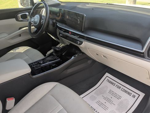 Used 2024 Kia Sorento S w/ Panoramic Sunroof Package FWD image 41