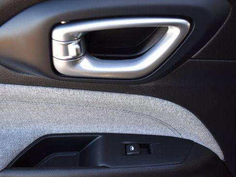 Used 2022 Jeep Compass Latitude image 13