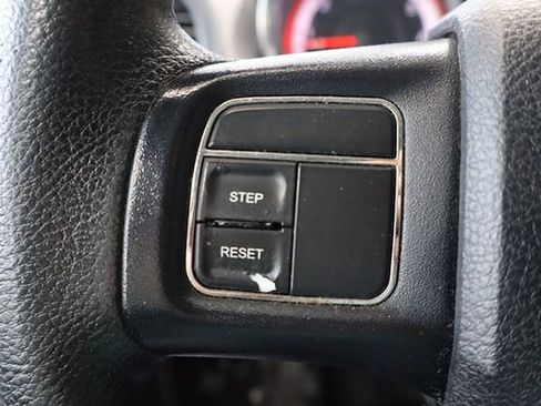 Used 2019 Dodge Grand Caravan SE image 24