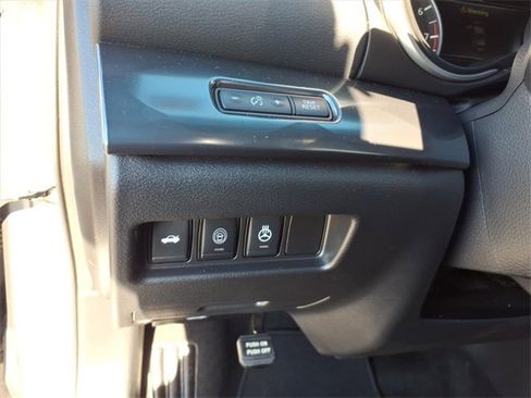 Used 2021 Nissan Maxima SR w/ Sport Mat Group image 11