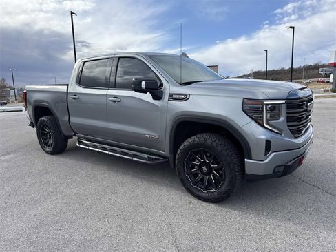 Used 2023 GMC Sierra 1500 AT4 w/ Technology Package image 7