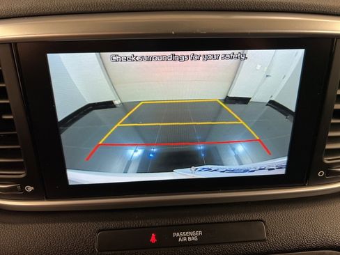 Used 2021 Kia Sportage LX image 12