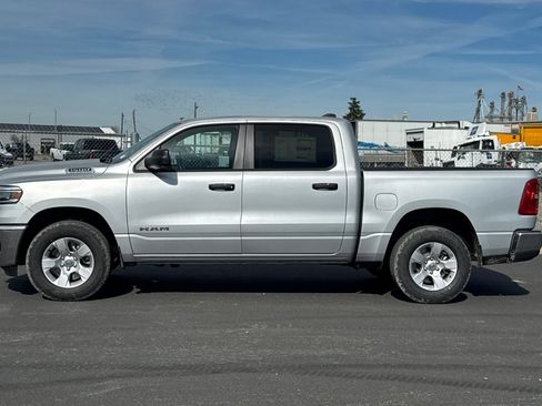 New 2026 RAM 1500 4x4 Crew Cab image 6
