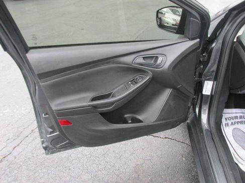 Used 2018 Ford Focus S FWD image 13