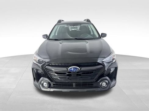 Used 2023 Subaru Outback Premium AWD/4WD image 2