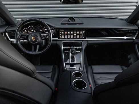 Certified 2023 Porsche Panamera image 15