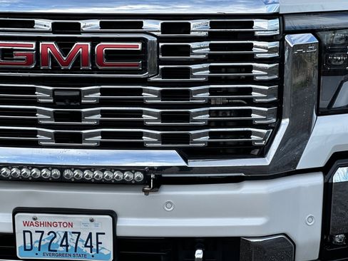 Used 2024 GMC Sierra 2500 Denali w/ Denali Reserve Package image 51