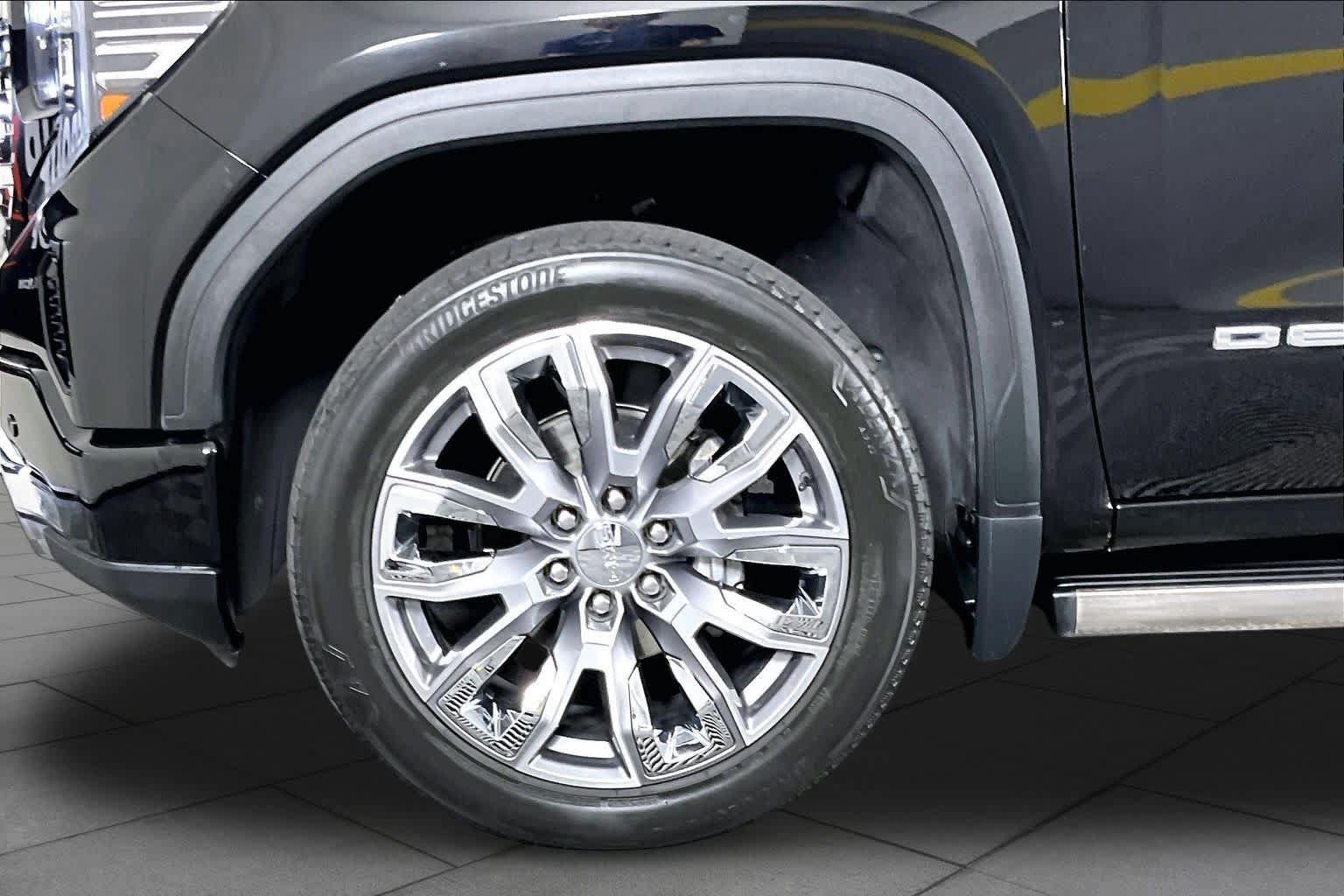 Used 2024 GMC Sierra 1500 Denali w/ Denali Reserve Package RWD image 10
