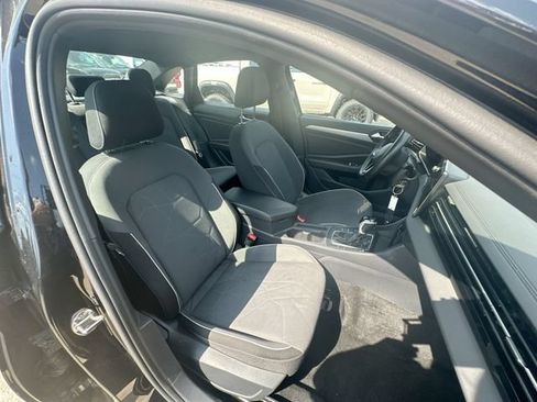 Used 2025 Volkswagen Jetta Sport FWD image 30