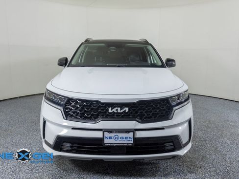Used 2022 Kia Sorento SX AWD/4WD image 2
