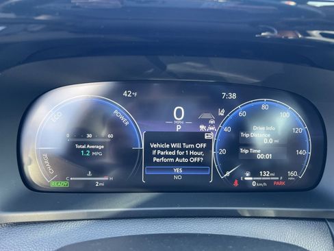 New 2025 Toyota Crown Signia image 12