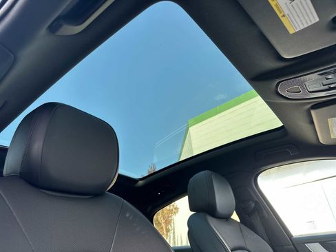 Certified 2025 Porsche Cayenne Coupe image 18