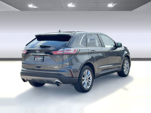 Used 2019 Ford Edge Titanium w/ Equipment Group 301A image 9