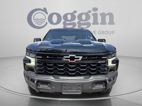 Used 2024 Chevrolet Silverado 1500 ZR2 w/ ZR2 Bison Edition AWD/4WD image 8