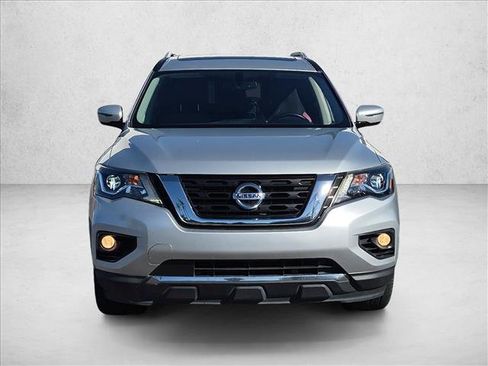 Used 2017 Nissan Pathfinder Platinum w/ Cargo Package FWD image 2