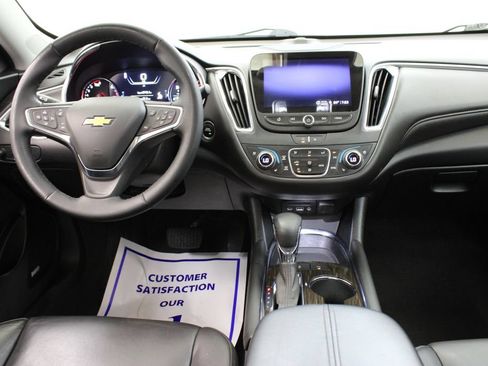 Used 2024 Chevrolet Malibu LT FWD image 9
