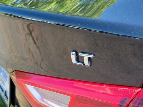 Used 2024 Chevrolet Malibu LT FWD image 7