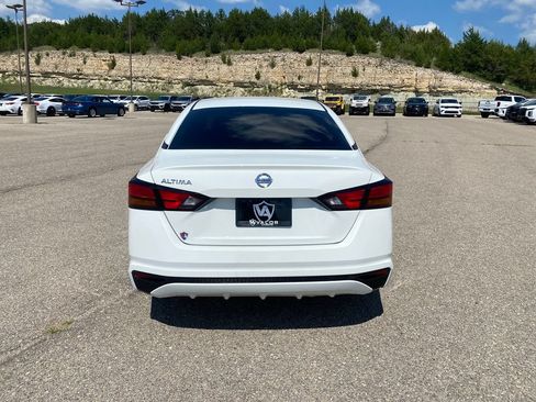 Used 2022 Nissan Altima 2.5 S FWD image 5