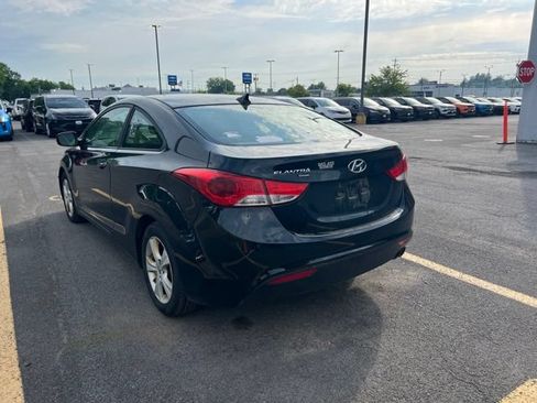 Used 2013 Hyundai Elantra FWD image 4
